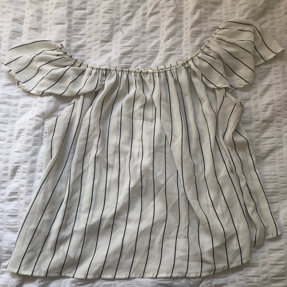 Off the shoulder stripped top - Picture 1 of 2